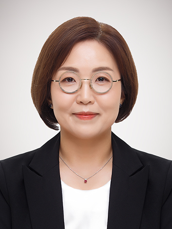 Photo of Sam Choi, PhD, MSW